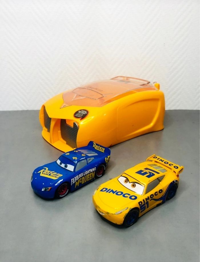 Jeu lanceur voitures Cars 3 Flash McQueen et Cruz Ramirez