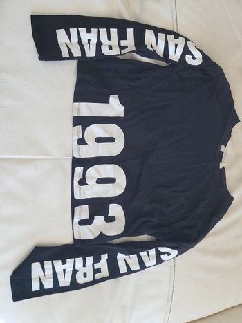 Magnifique t-shirt à manche longue.