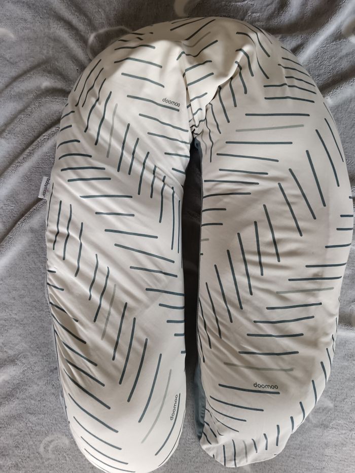 Coussin d'allaitement - photo numéro 2