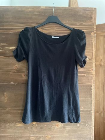 Tee shirt noir manche gigot