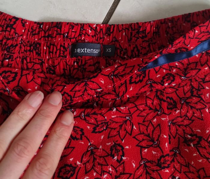 Jupe rouge - photo numéro 3