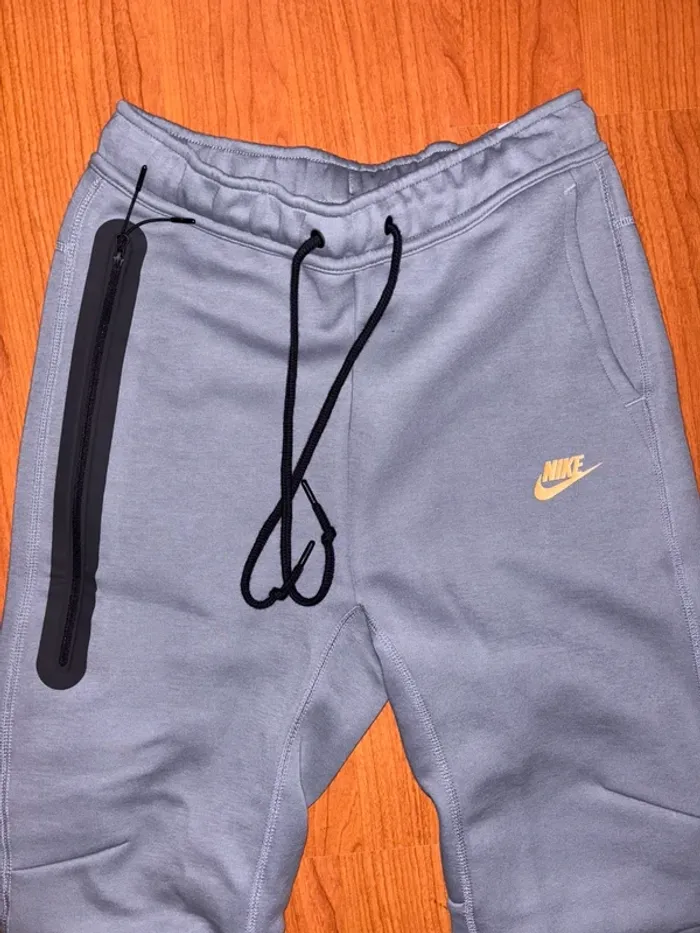 Jogging Nike Tech T.S Neuf - photo numéro 2