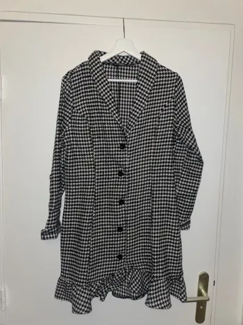 Robe noire et blanche Shein L
