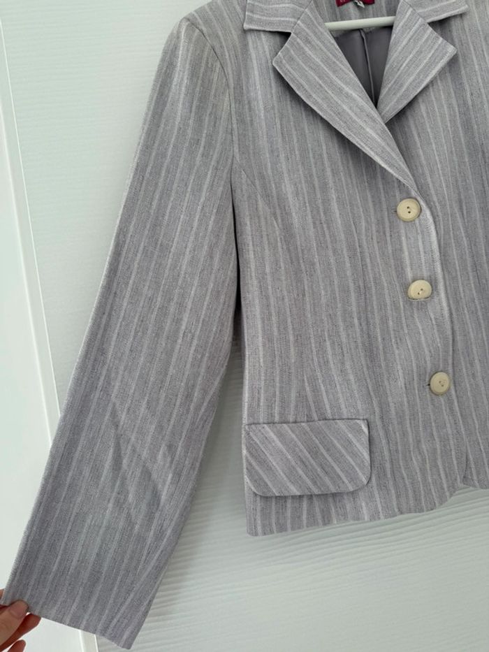 Ensemble veste pantalon tailleur rose et blanc à rayures classe élégant - photo numéro 2