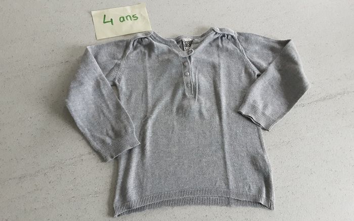 Pull 4ans TAO
