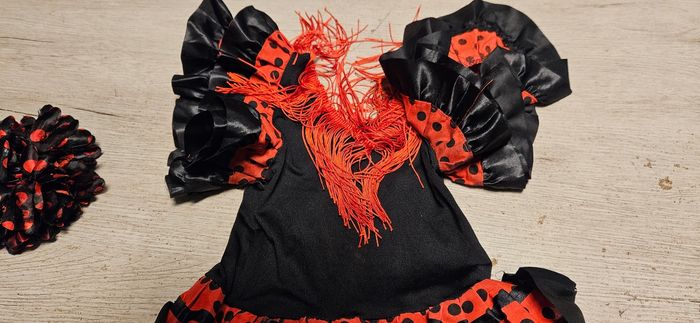 Déguisement fille, robe de flamenko + pince àcheveux, 4 ans