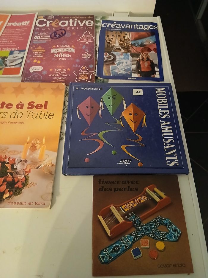 Lot de livres magazines fiches pour loisirs créatifs créations de bijoux ou autre - photo numéro 2
