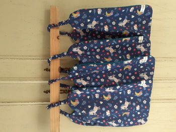 Bavoirs - Lot de 4 Serviettes de cantine maternelle élastiquées Love licorne bleu (R2/2025)