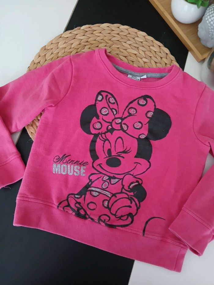 Pull hivers disney Taille 8 ans🌿💝 - photo numéro 3
