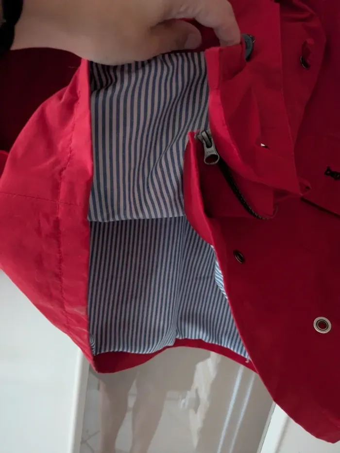 Magnifique veste à capuche rouge Bermudes taille XL - photo numéro 6