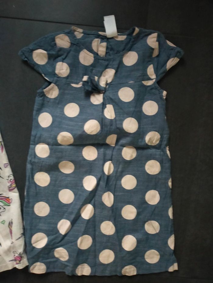 Lot robes 6 ans - photo numéro 3