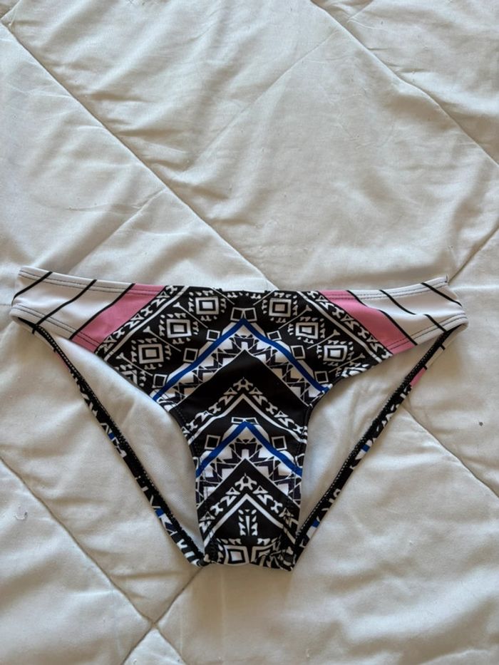 Bas de maillot de bain femme – culotte motifs colorés – neuf jamais porté taille S/36