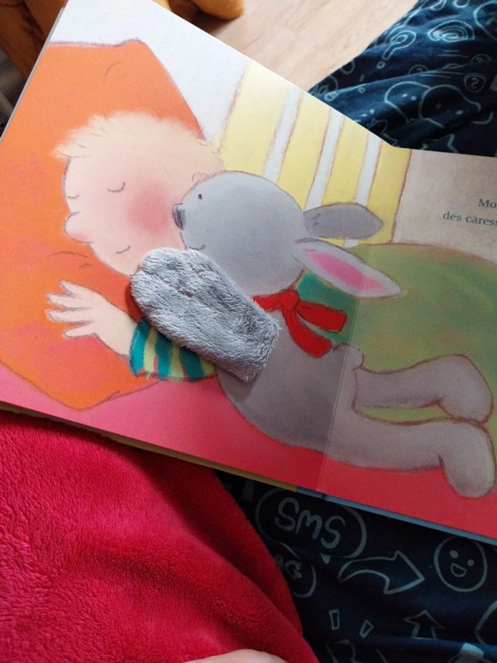 Le livre surprise de mes 1 an livre à toucher - photo numéro 3