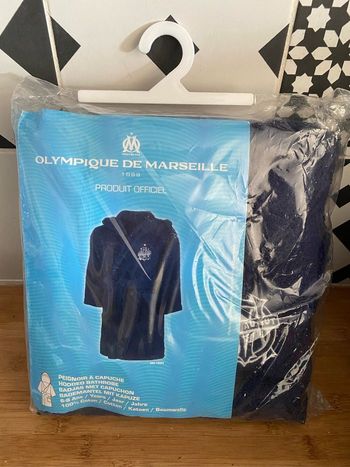 Neuf 6-8 ans Peignoir bain Olympique de Marseille brodé
