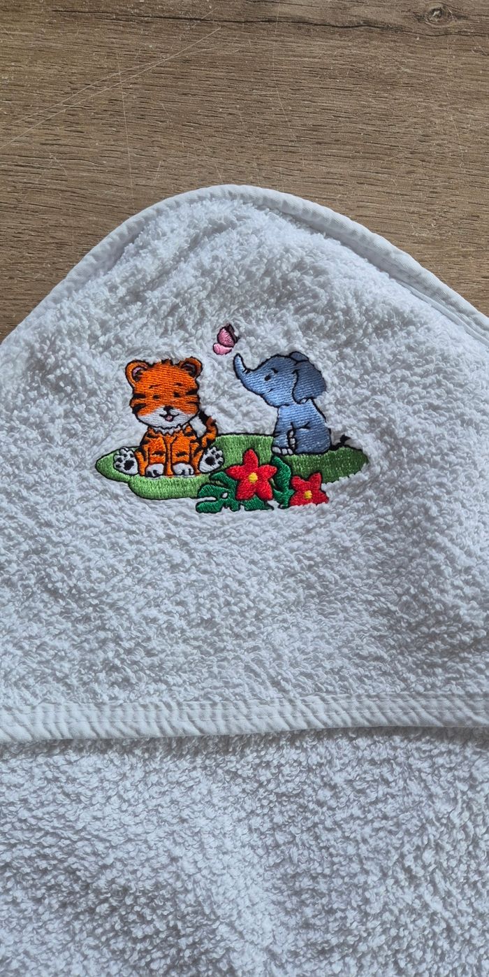 Grande cape de bain et bavoir jungle - photo numéro 3