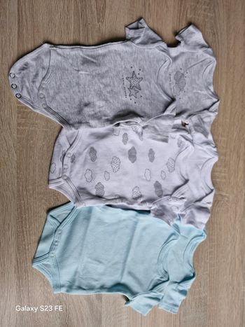 Body manches courtes 1 mois