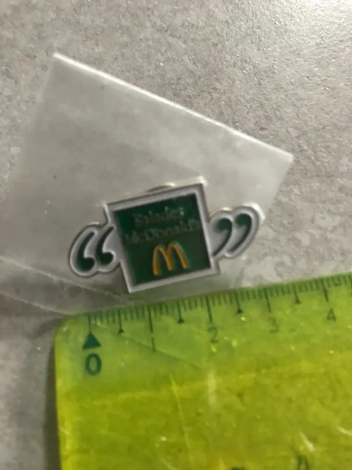 vintage pin’ s McDonald s les salades neuf jamais déballé en métal - photo numéro 2