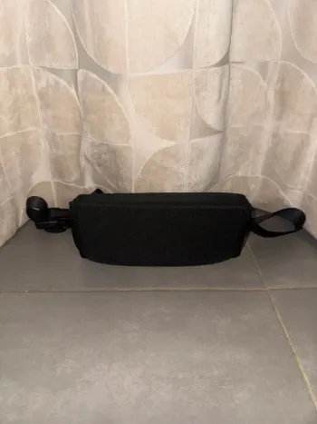 Sacoche avec rangement pour pièces et billets