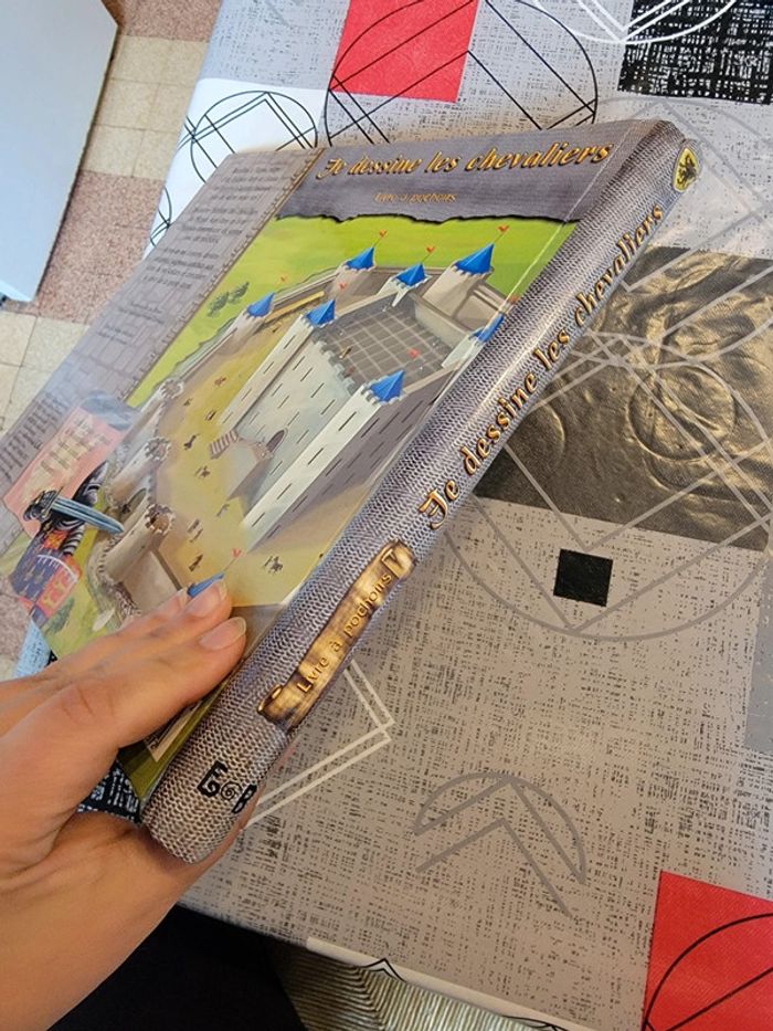 Je Dessine les chevaliers - photo numéro 2
