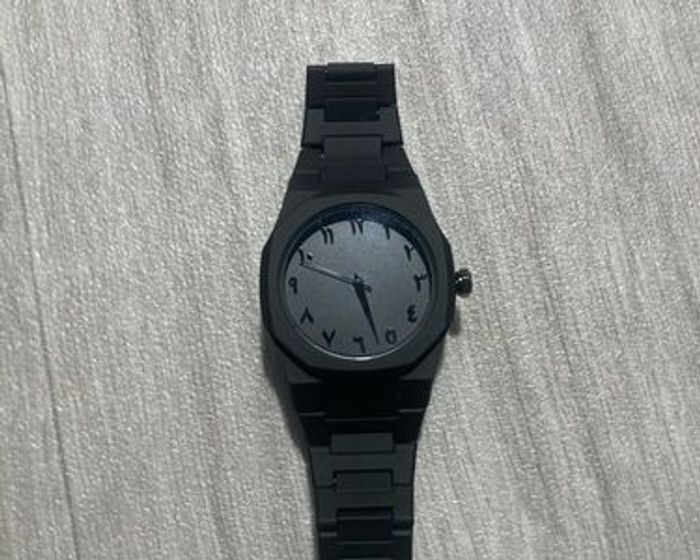 Montre noire minimaliste NEUVE – Taille unique – Style chic & moderne ✨ - photo numéro 4