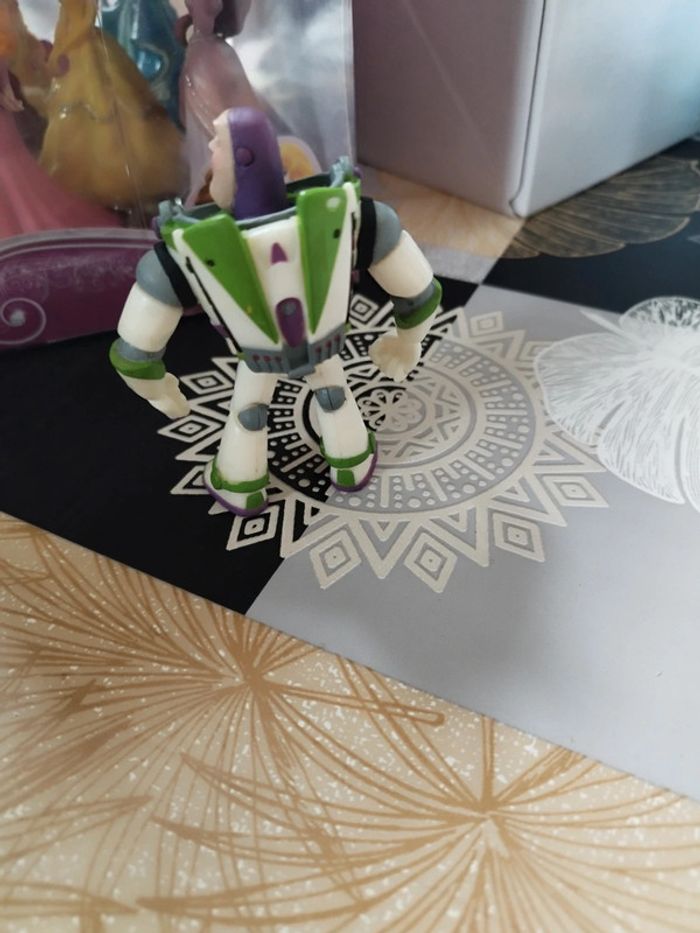 Figurine buzz - photo numéro 2