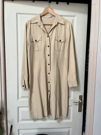 Robe safari de la marque Ventilo - taille 42 - couleur Beige