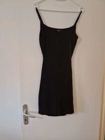 Robe moulante femme noir dos ouvert été TBE taille 38 asos