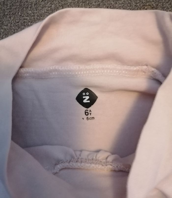 tee-shirt col montant 6 ans - photo numéro 3