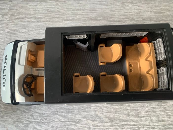 Fourgon de police Playmobil 6043 - photo numéro 5