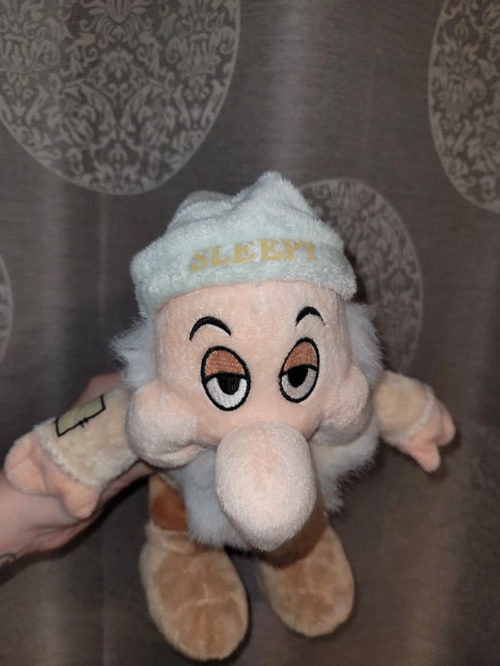 Peluche dormeur de blanche neige disney - photo numéro 3