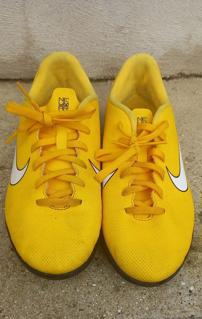 Chaussures foot en salle Nike taille 38