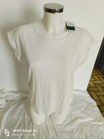 haut creme neuf taille M/L