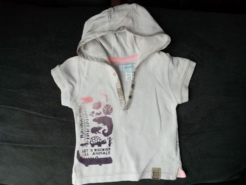 T-shirt à capuche 3 mois