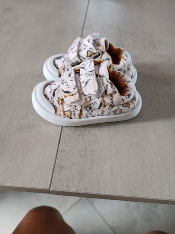 Chaussures taille 19 Gémo