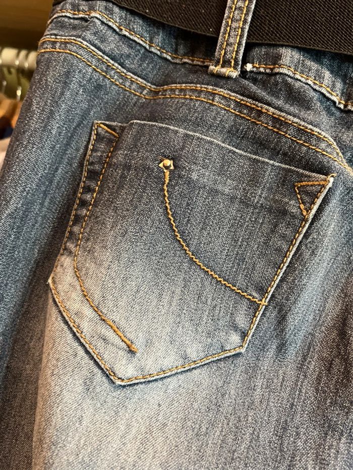 Jeans avec ceinture - photo numéro 3