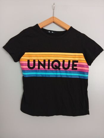 T-shirt noir et multicolore t34 