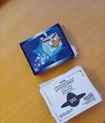 Lot de 10 images Panini - Angry birds space