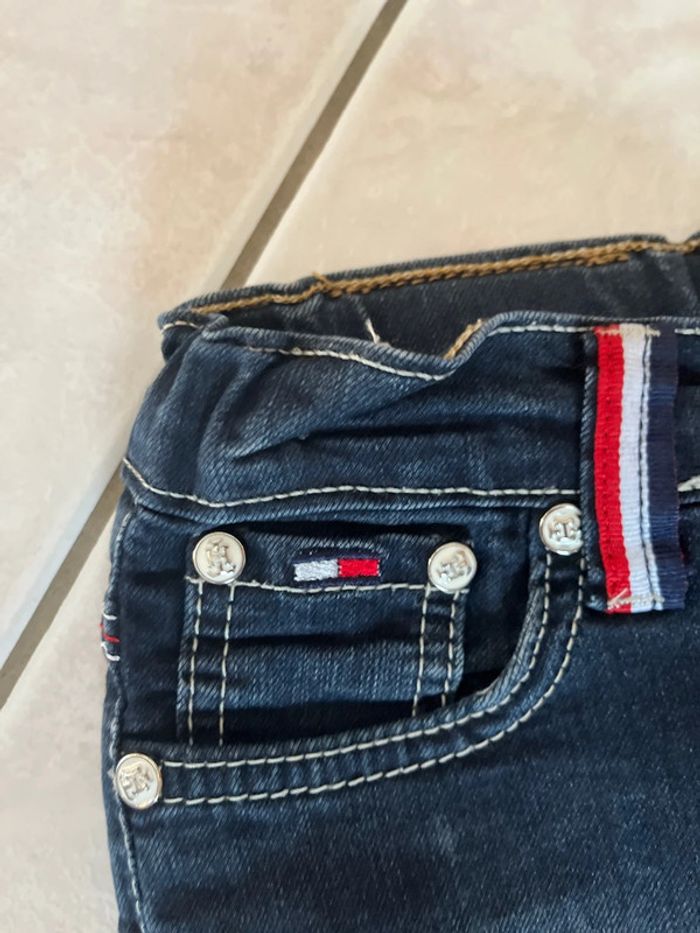 Jeans enfant Tommy Hilfiger / 10ans / Bleu / Très bon état - photo numéro 2