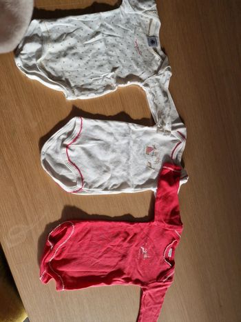 Lot 3 bodys fille 3 mois