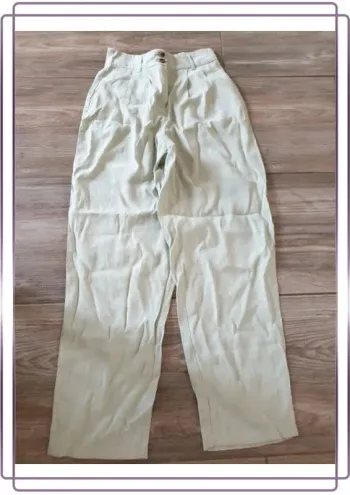 Pantalon vert clair Vila, taille 34, très bon état  longueur 100cm