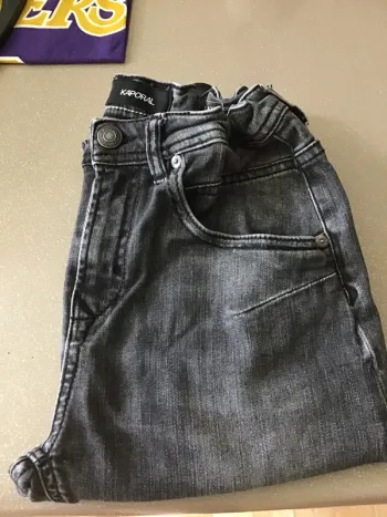 Jean.s gris foncé délavé kaporal