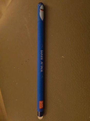 Stylo Legami requin
