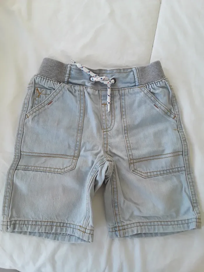 Bermuda jeans