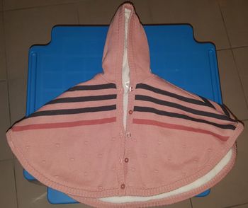 Poncho rose à capuche  9 mois