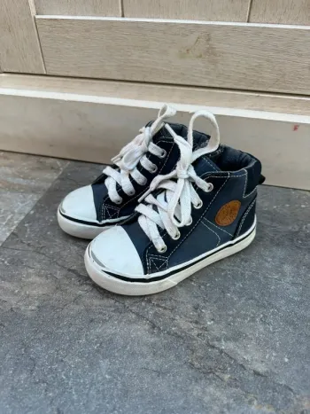 Basket montante Bleu kiabi 23