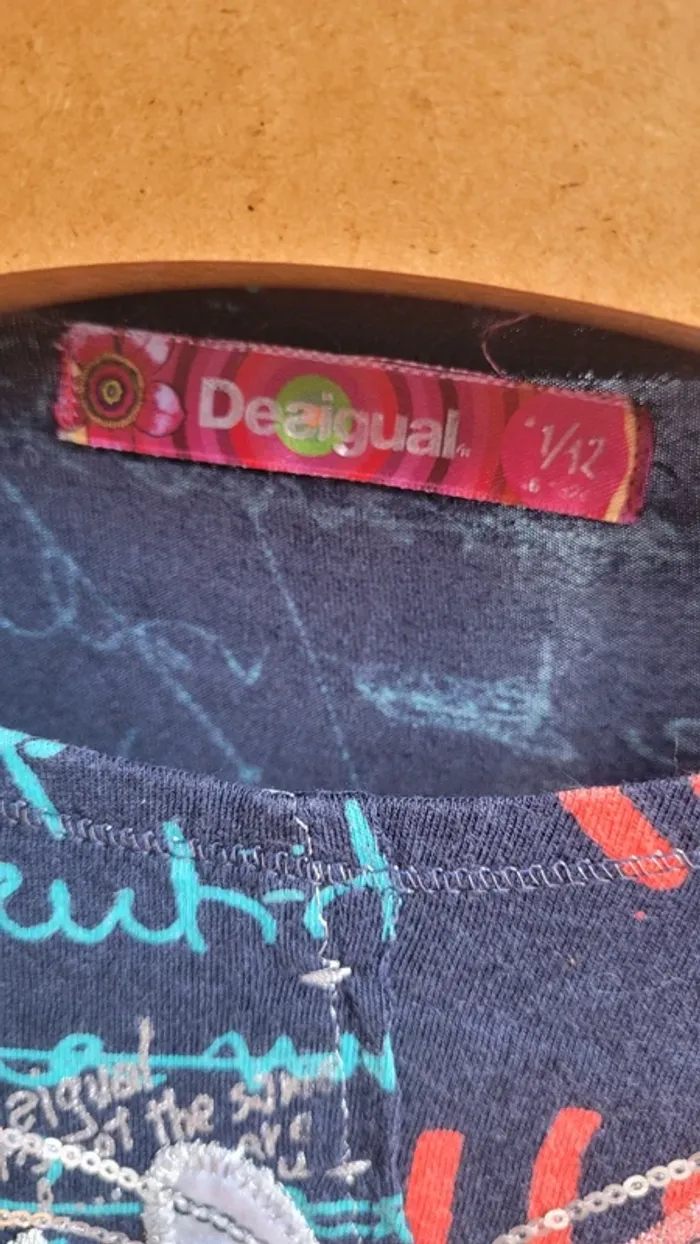 Haut Desigual 12 ans - photo numéro 3