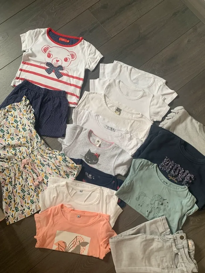 Lot de 15 vêtements fille 3 ans