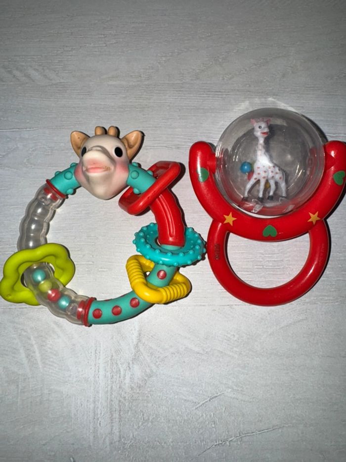 Lot de deux hochets Sophie la girafe