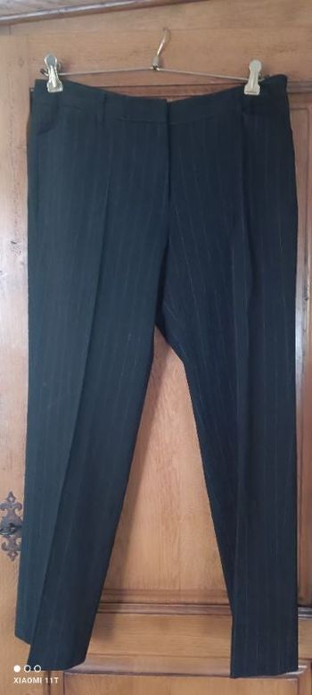 Pantalon habillé noir fines rayures