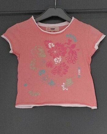 T-shirt fille en très bon état - 6 ans
